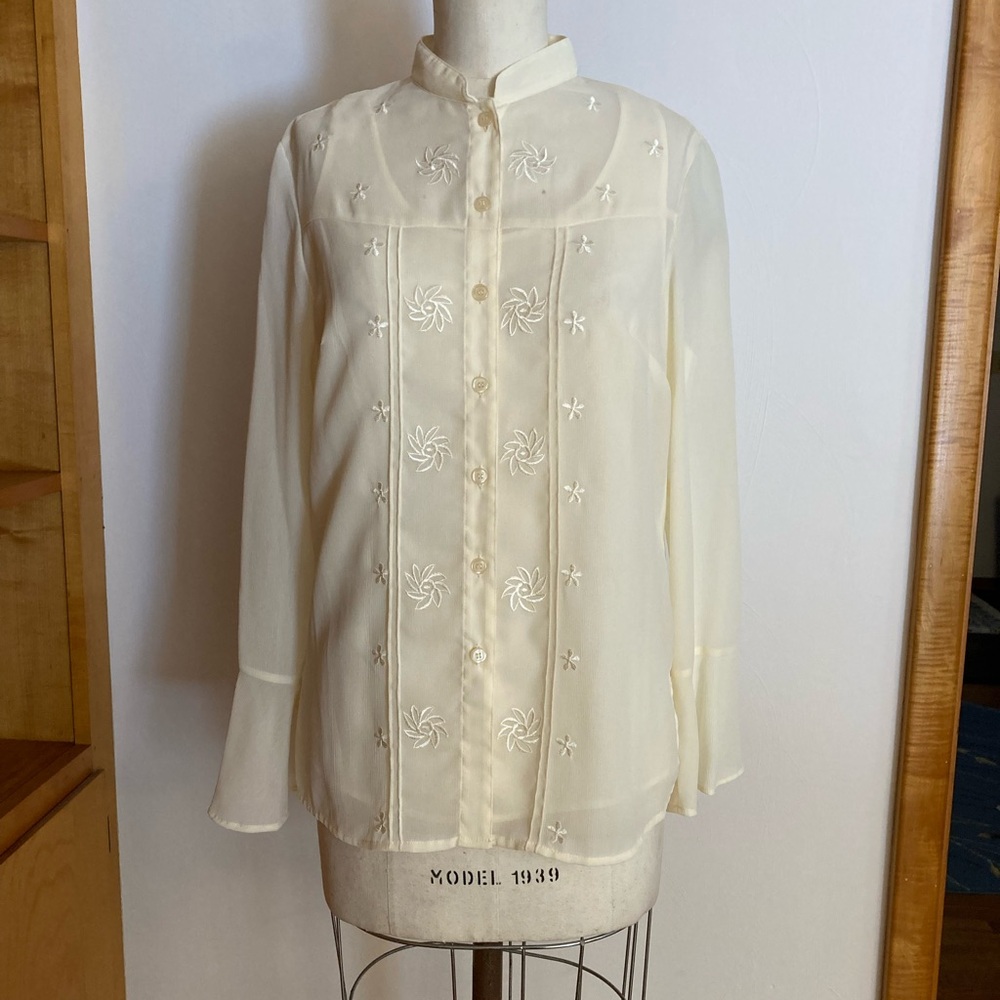 Requirements Cream/Off White Embroidered Button Down Floral Shear
